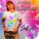 Juli.A – Ich strahle in tausend Farben